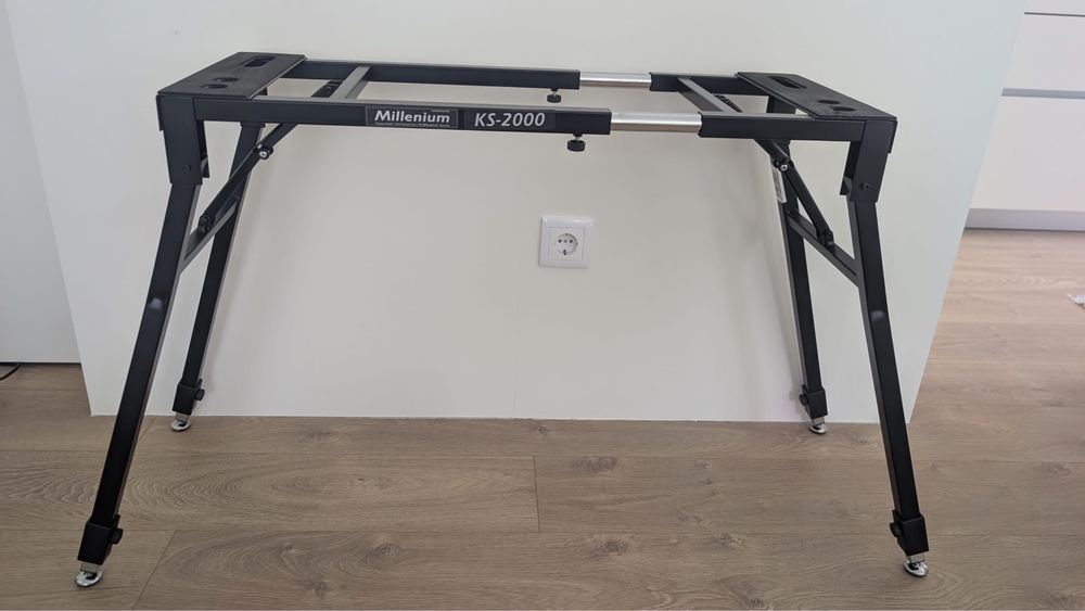Suporte de Mesa para Teclado / Piano Digital Millenium KS-2000 (Como Novo / Excelente Estado)