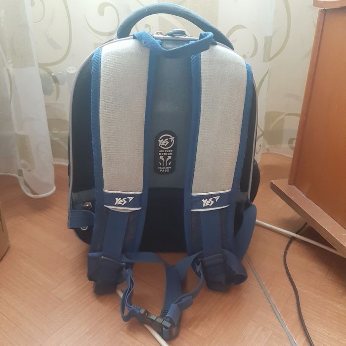 Наплічник для школи фірми Yes.
