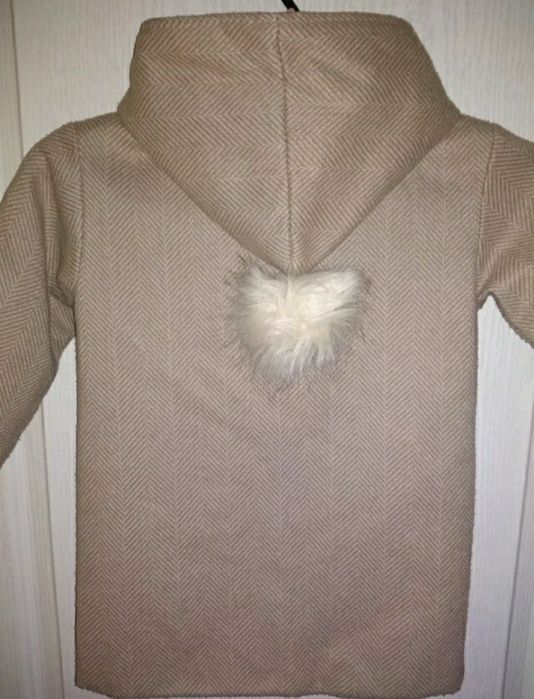 Płaszczyk z kapturem