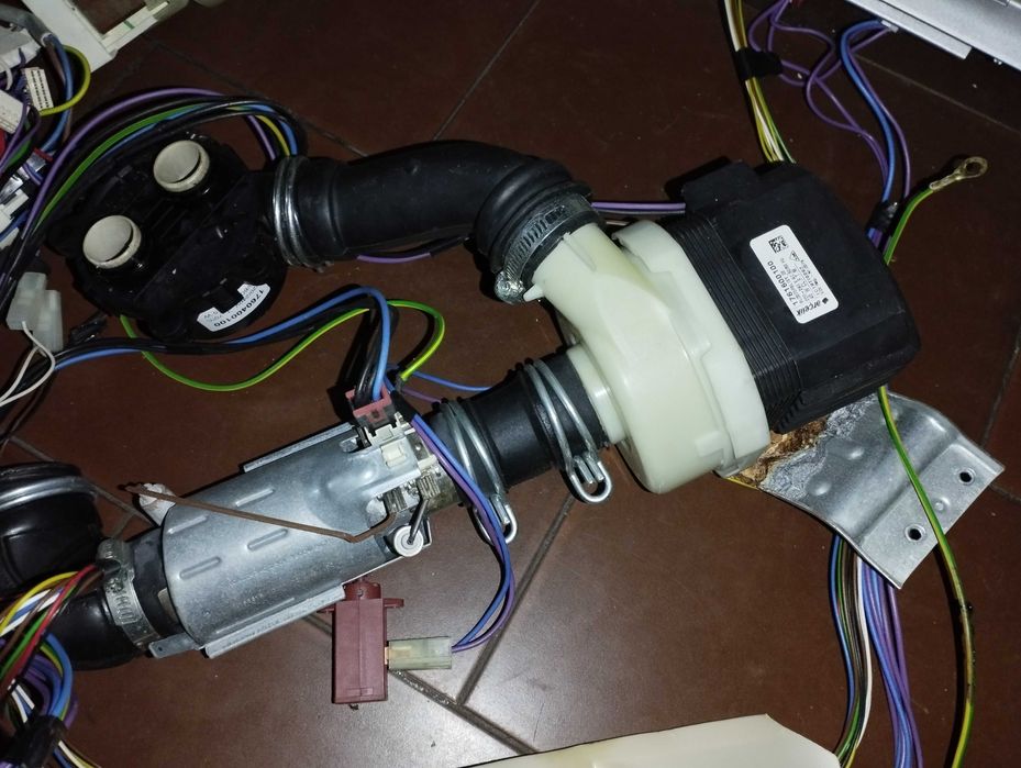 Peças Maq loiça BEKO 6831 X