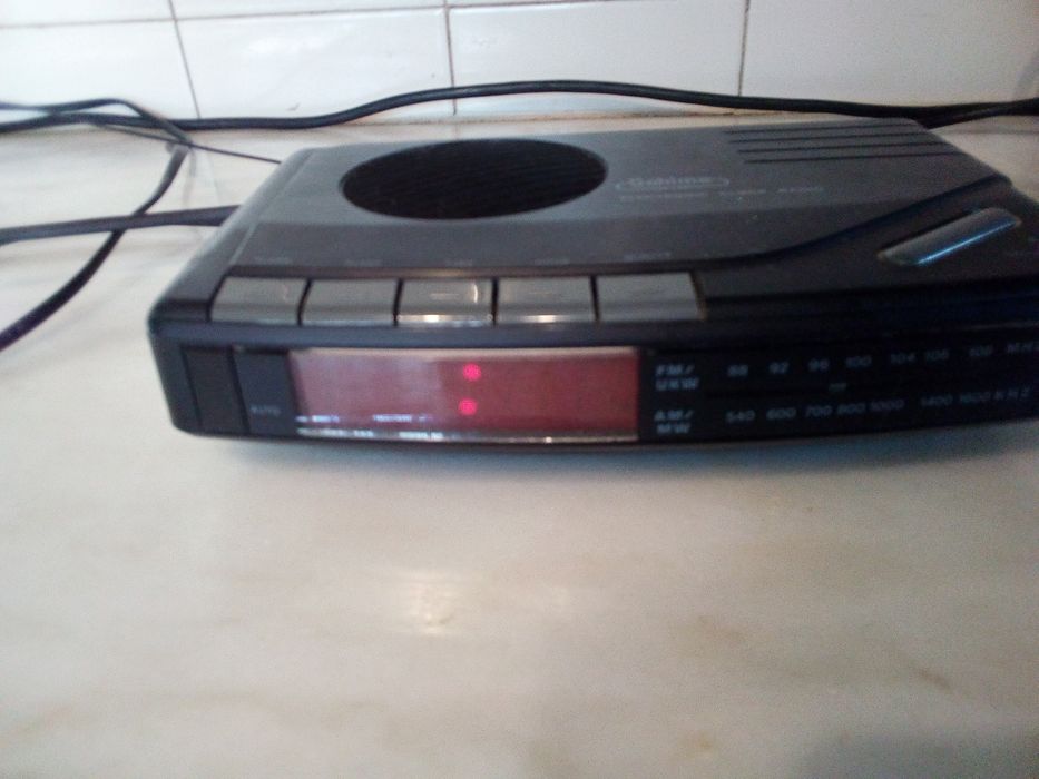 Rádio Despertador Antigo Oshima