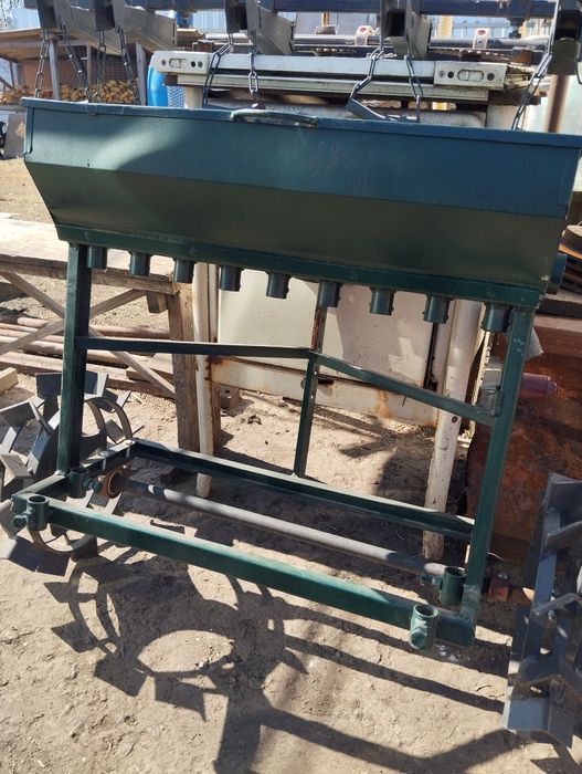 Сеялка к мотоблоку..