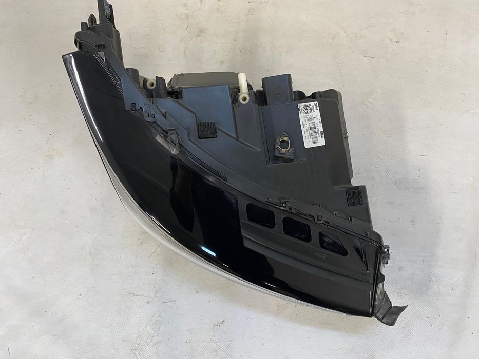 Продам праву передню фару BMW i3 LCI led  Європа