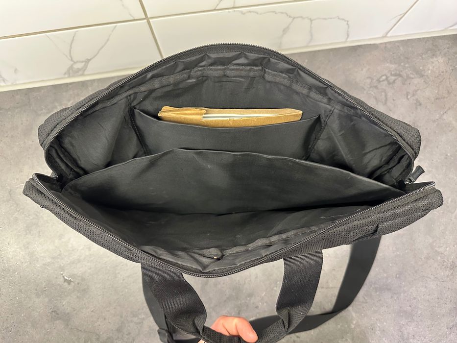 Сумка для ноутбука Rivacase 8035 Black 15.6"