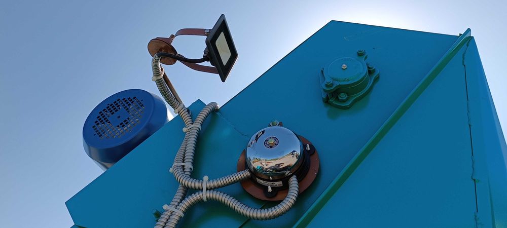 Зернометач самопересувний ЗМБ-120У «Булава», завантаження зерновозів