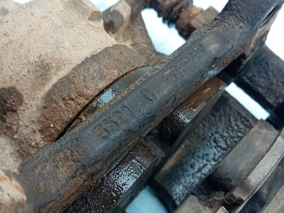 Pinça travão / maxila de travão frente esquerda VOLKSWAGEN Golf VII (5