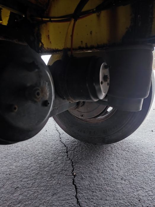 Термічка почтовик 2013  полуприцеп фургон  будка свіжопригнаний