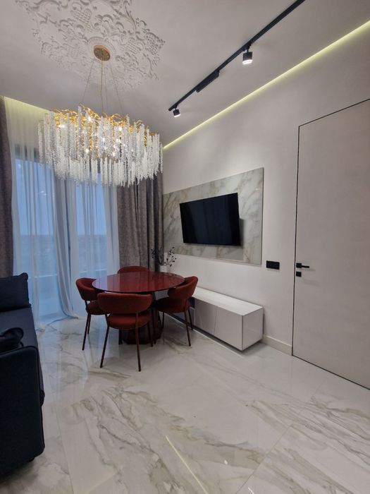 Розкішна 2 кім у Парк Ленді