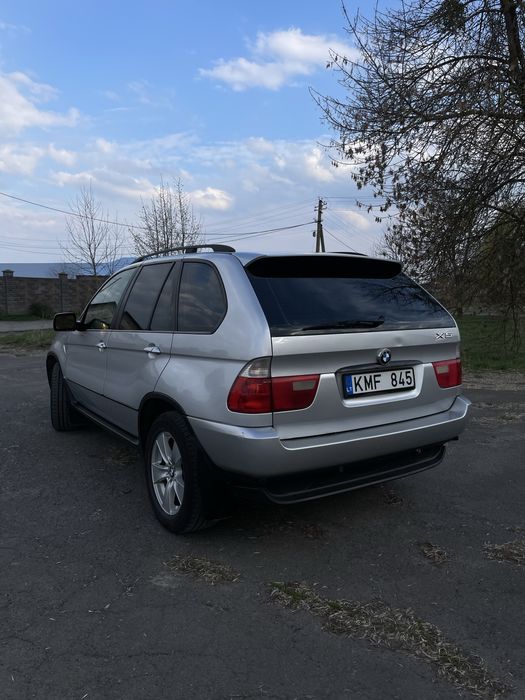 Продаєця BMW X5e53