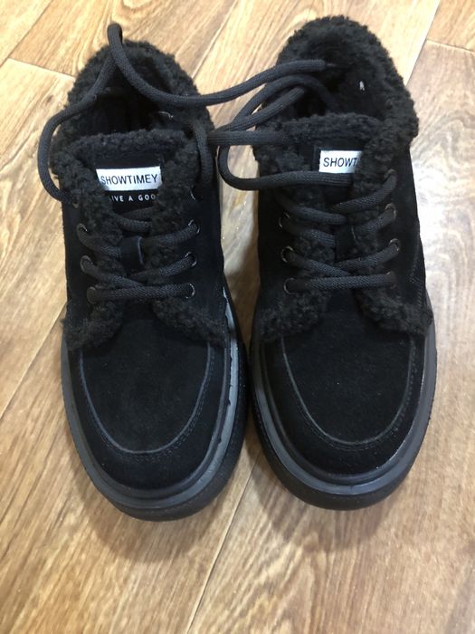 Продам ботинки жіночі замшеві
