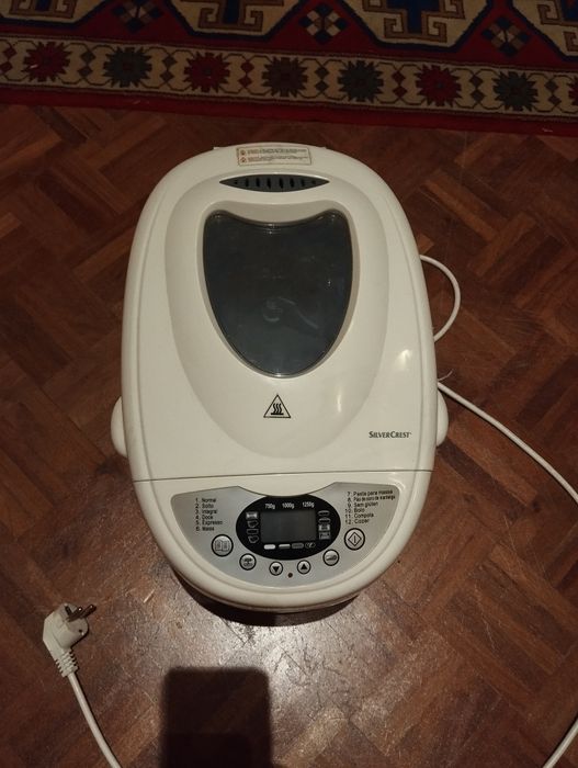 Maquina de fazer pão da SilverCrest com estado bom