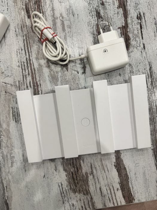 Wi-Fi роутер HUAWEI - WS5200 v2