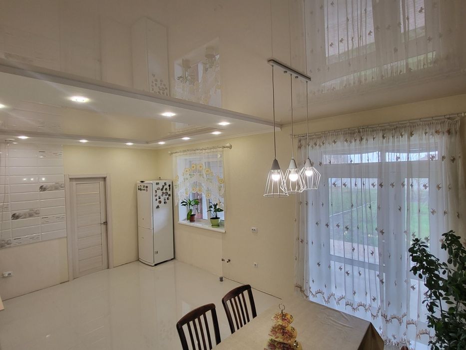 Продаємо добротний будинок селище Молодіжне