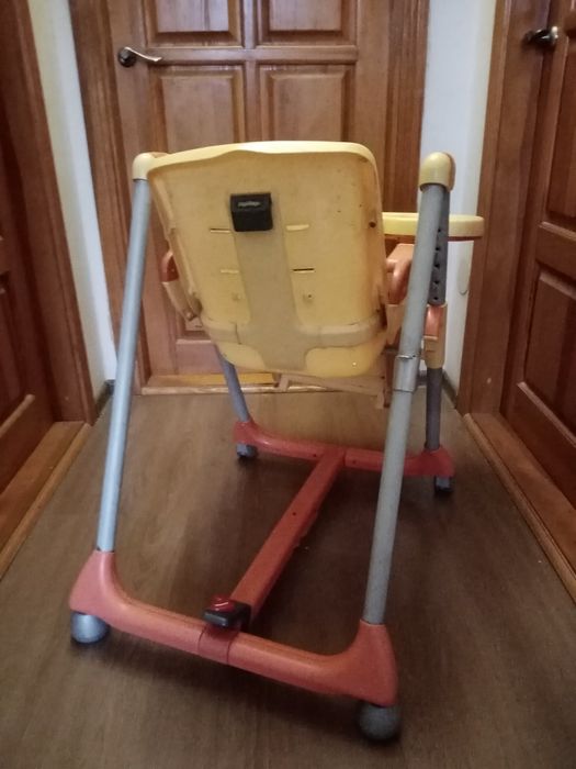 Кресло столик для кормления