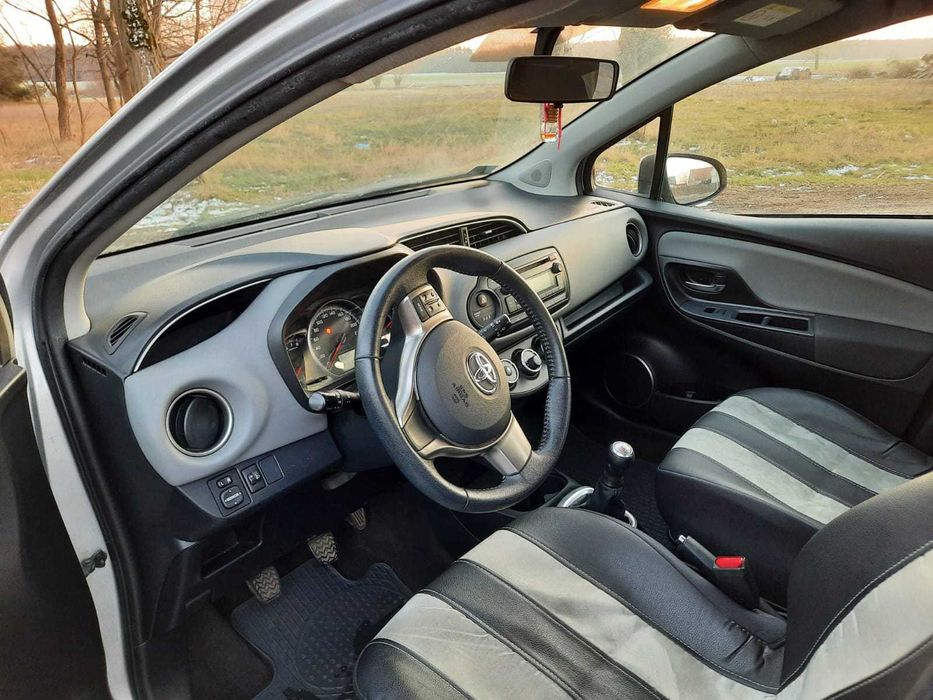 Toyota Yaris Salon Polska