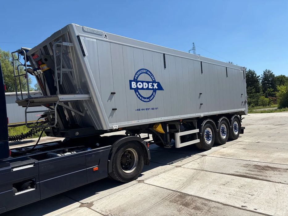 Bodex 45m3 SAF Intrax 5800kg Klapo-drzwi Pakiet Aluminum  pierwszy właściciel JAK NOWA Niski przebieg