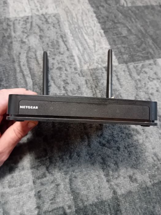 дводіапазонний Wi-Fi-маршрутизатор Netgear AC750