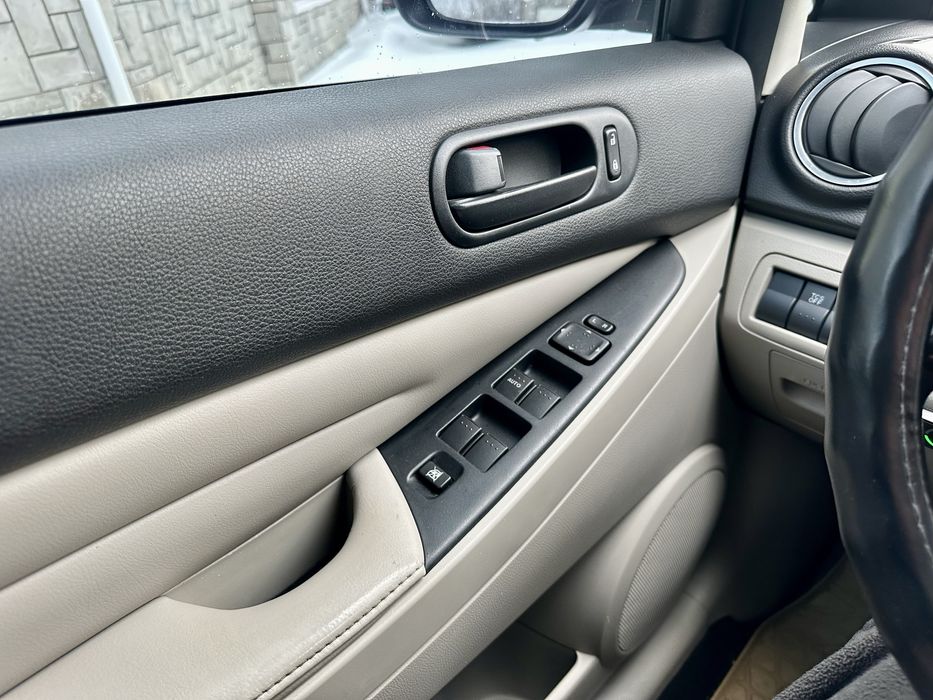 Mazda cx 7  2011 автомат