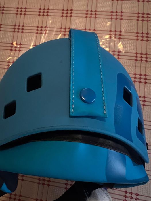 Kask narciarski Salomon