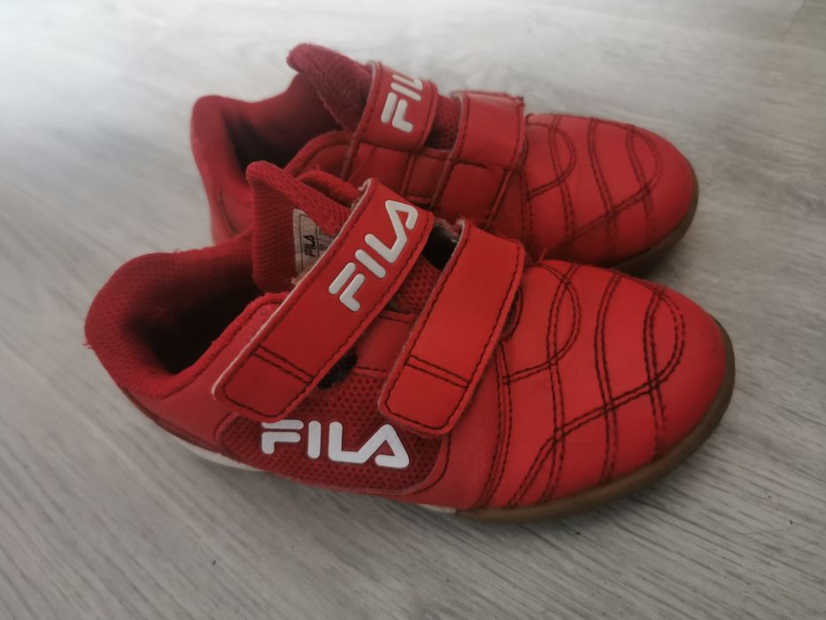Czerwone buty Fila 28