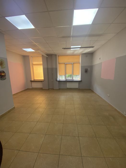 Комерційне приміщення у м. Здолбунів 65м2