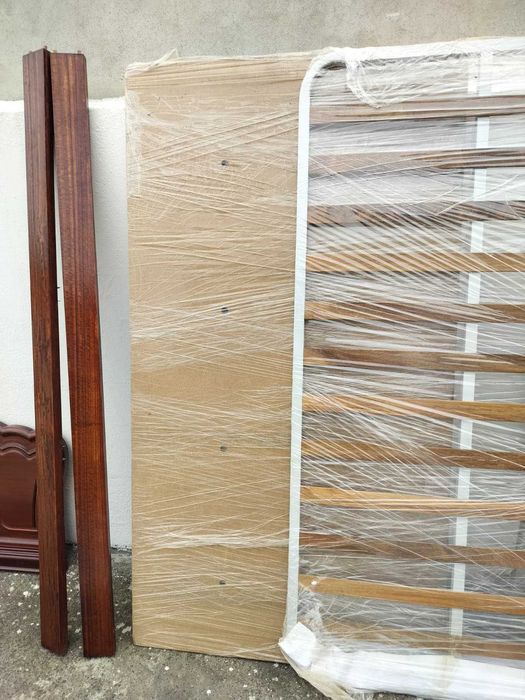 Cama de Solteiro + Colchão + Mesa de Cabeceira