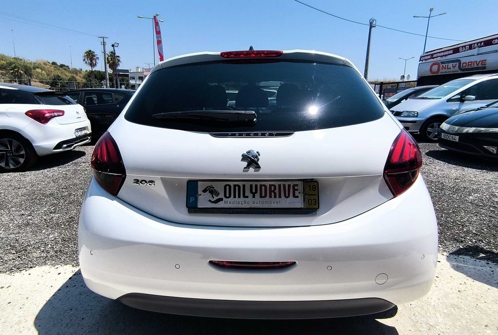Peugeot 208 1.6 HDi Style Nacional