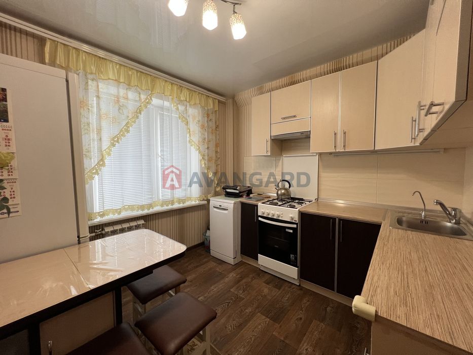 Продаеться 2 кім квартира