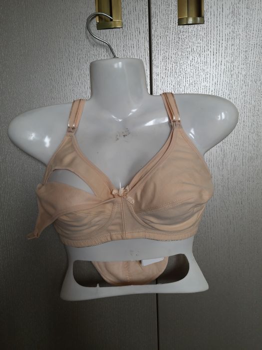 Бюстгалтер,жіноча білизна