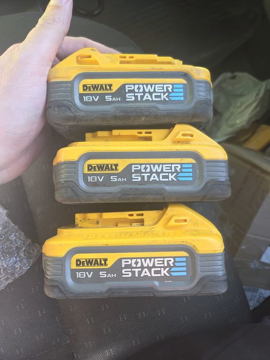 Dewalt powerstack 18v 5ah на запчастини нероботчі ціна за 1шт
