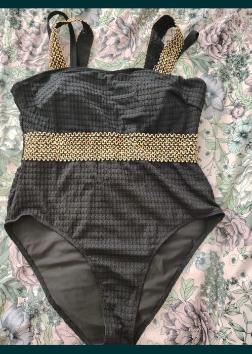 Купальник жатка сдельный большого размера XXXL с золотыми бретелями