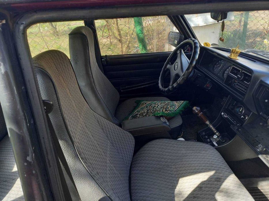 Продам сімьорку доброму стані.