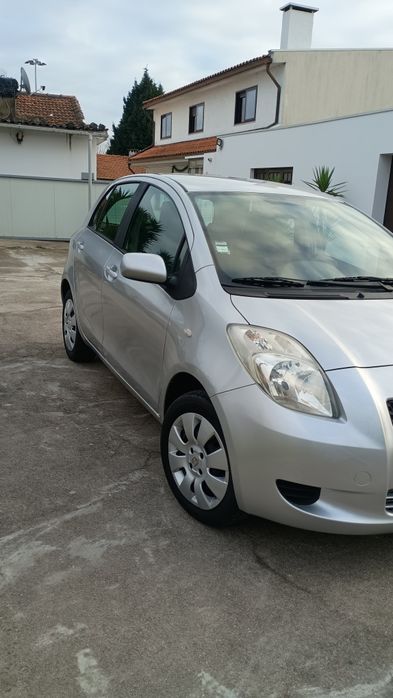 Tayota Yaris 1000VVTI foto 2