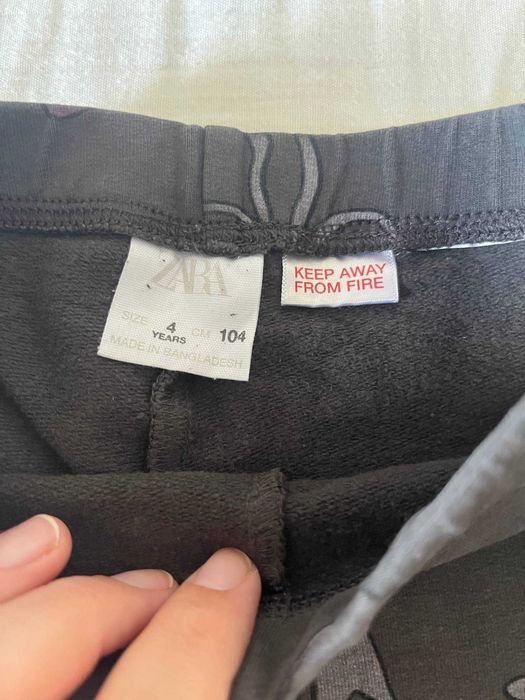 Leggings Zara cinzento-escuro com laços, 4 anos