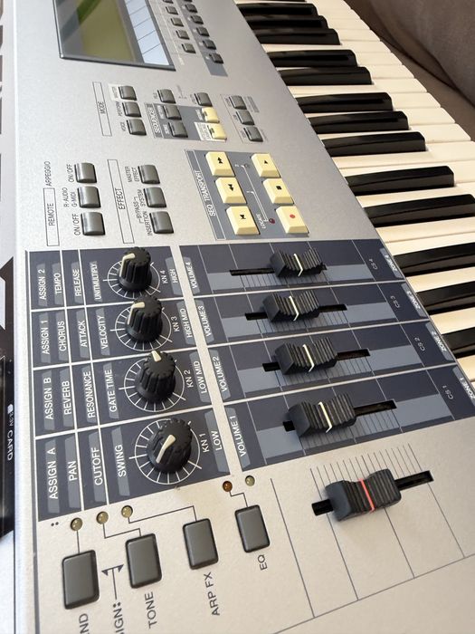 Yamaha Motif ES6