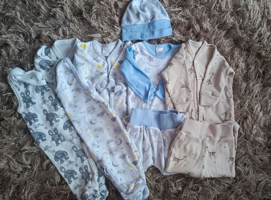 Zestaw kompletów niemowlęcych r56