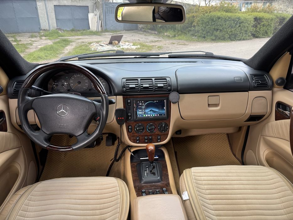 Mercedes ML430 4,3 бензин в отличном состоянии