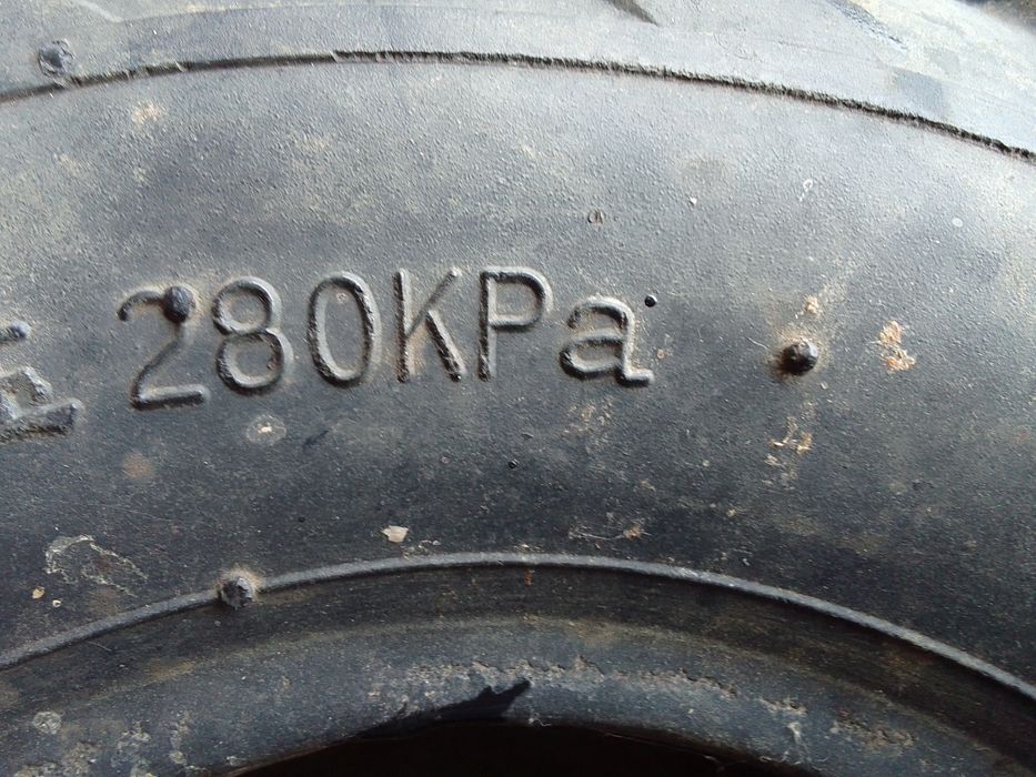 Opona do traktorka 13x5.00-6