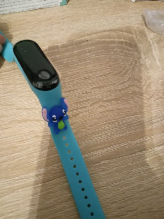 Zegarek cyfrowy stitch