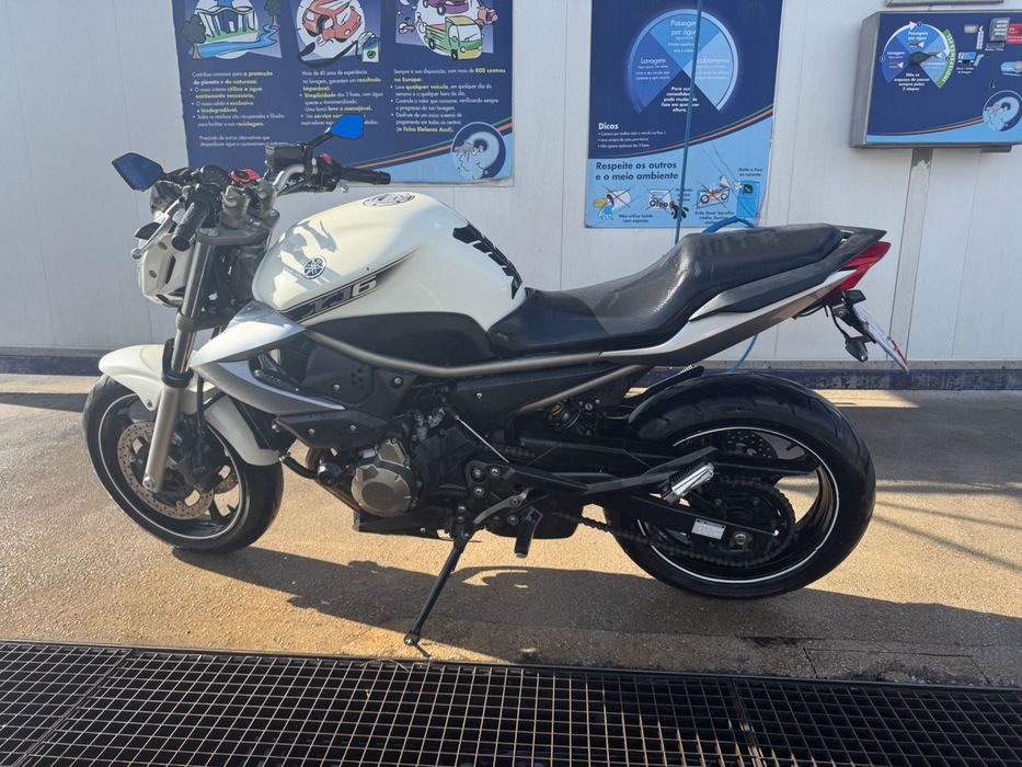 Vendo Yamaha XJ6