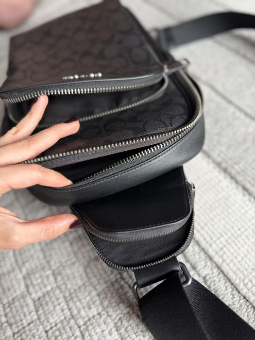 Coach Ethan Pack in Signature Canvas. Слинг. Как новый.