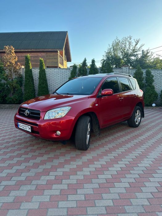 Продам Toyota Rav 4