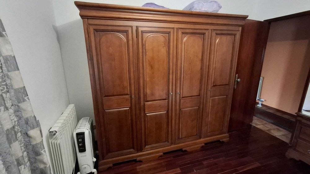 Moveis de quarto em madeira maciça