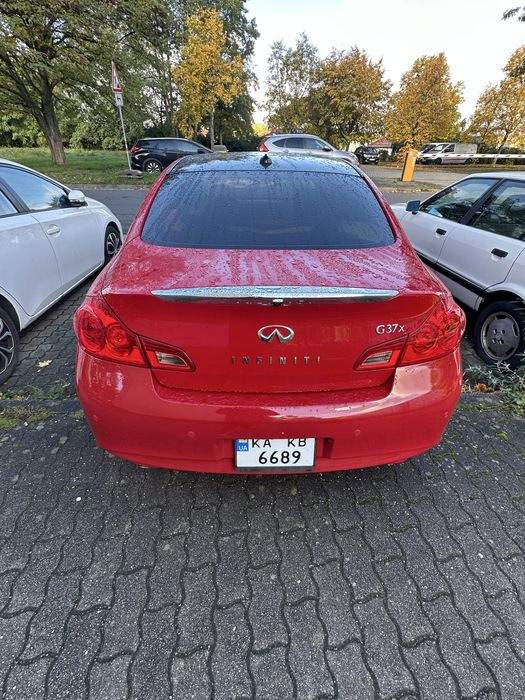Infiniti g37x 2011