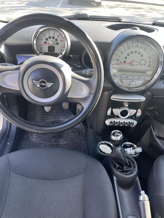 Mini One D bege em ótimo estado