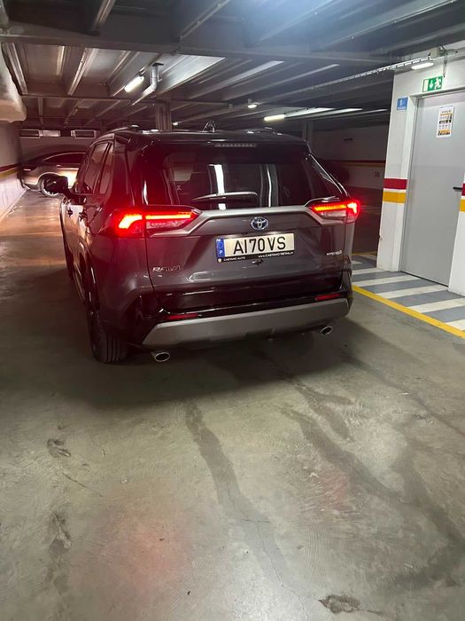 Toyota RAV4 2.5 Hybrid SQUARE Collection (2021) | Teto Abrir
