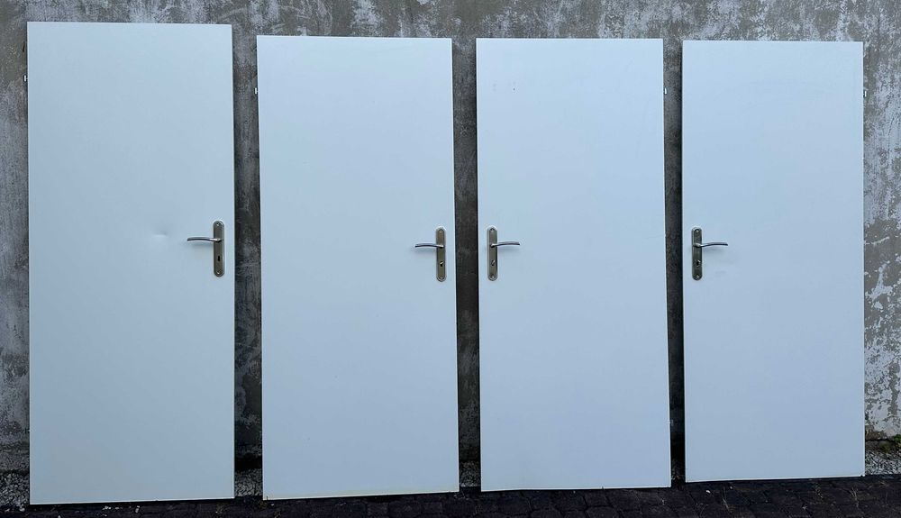 Drzwi wewnętrzne białe używane
