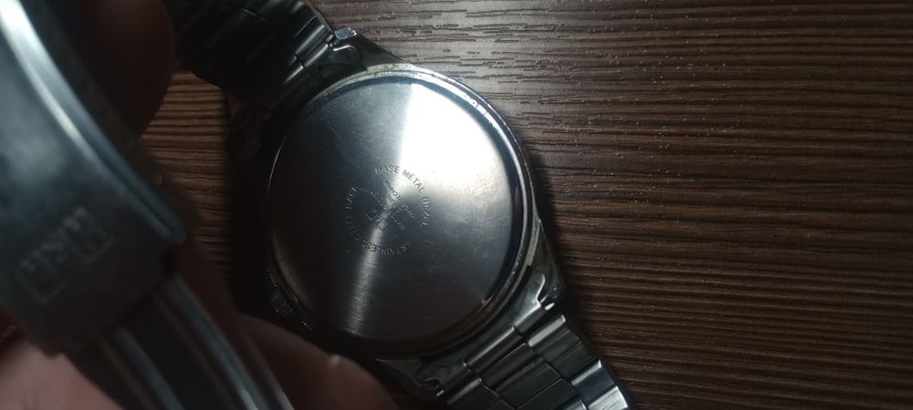 Чоловічий годинник Q&Q CA08J801Y