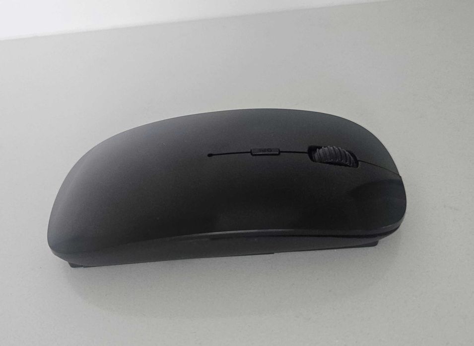 Mysz optyczna bezprzewodowa Ultra Slim czarna zasilanie bateryjne