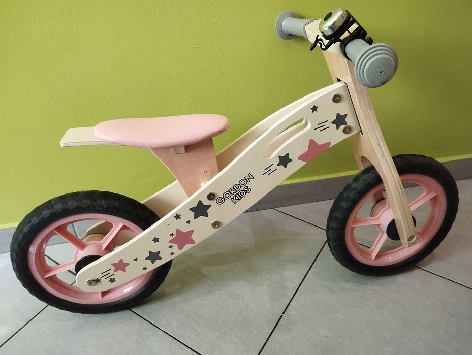 Rowerek biegowy drewniany różowy